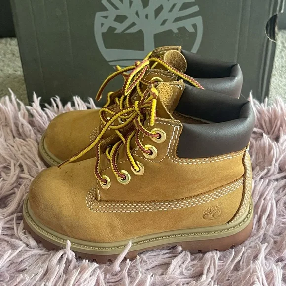 Timberland Premium Waterproof 6 IN Boot Wheat Nubuck Toddler Size 7.5 M - Picture 4 of 8